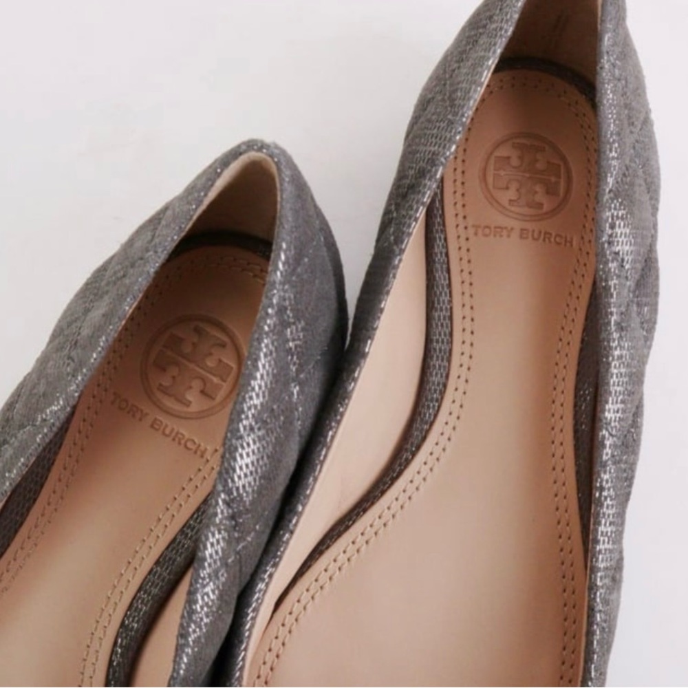 TORY BURCH Leila Quilted Metallic Flat, Size 8.5, Like New - Picture 5 of 9